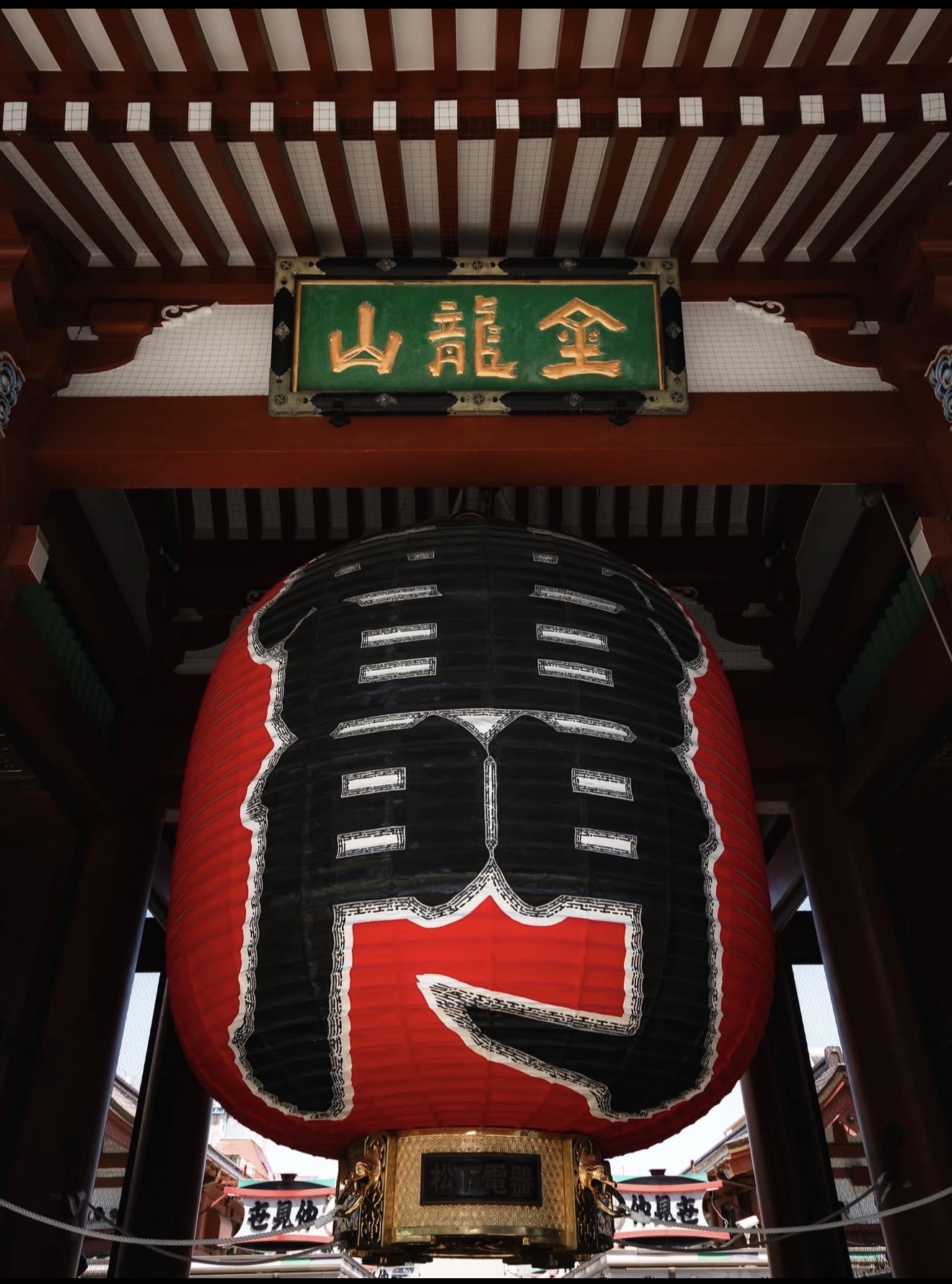 The giant lantern at Senso-ji in Asakusa